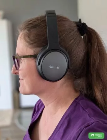 Sitz des Over Ear Kopfhörer EarFun Tune Pro 