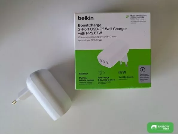 Das Ladegerät Belkin BoostCharge wird ohne USB Kabel geliefert