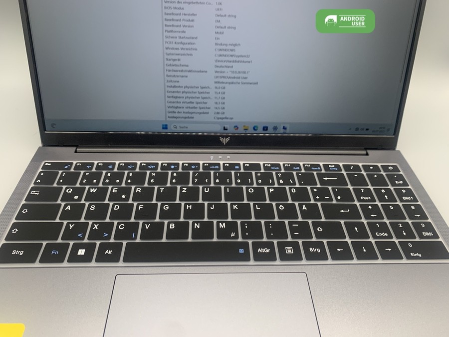 Alternative gummierte Tastatureinlage mit deutschem Tastatur-Layout.