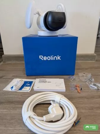 Reolink TrackFlex Floodlight WiFi Überwachungskamera Unboxing