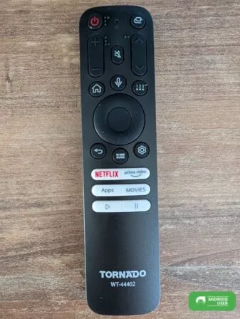 Die Fernbedienung des Tornado 32" Smart TV